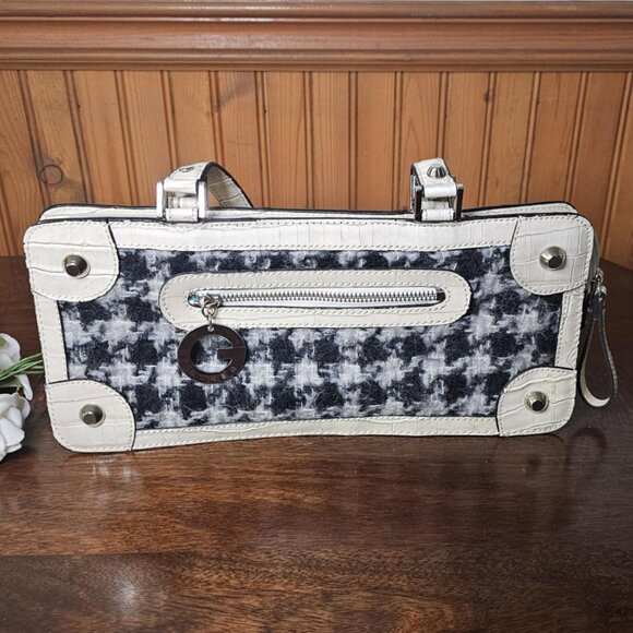 Vintage Cream colour Houndstooth Guess purse handbag Y2K vibe faux crocodile - Picture 1 of 6